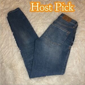 ✅4X Host Pick✅ Madewell 8" Slim Denim, 25